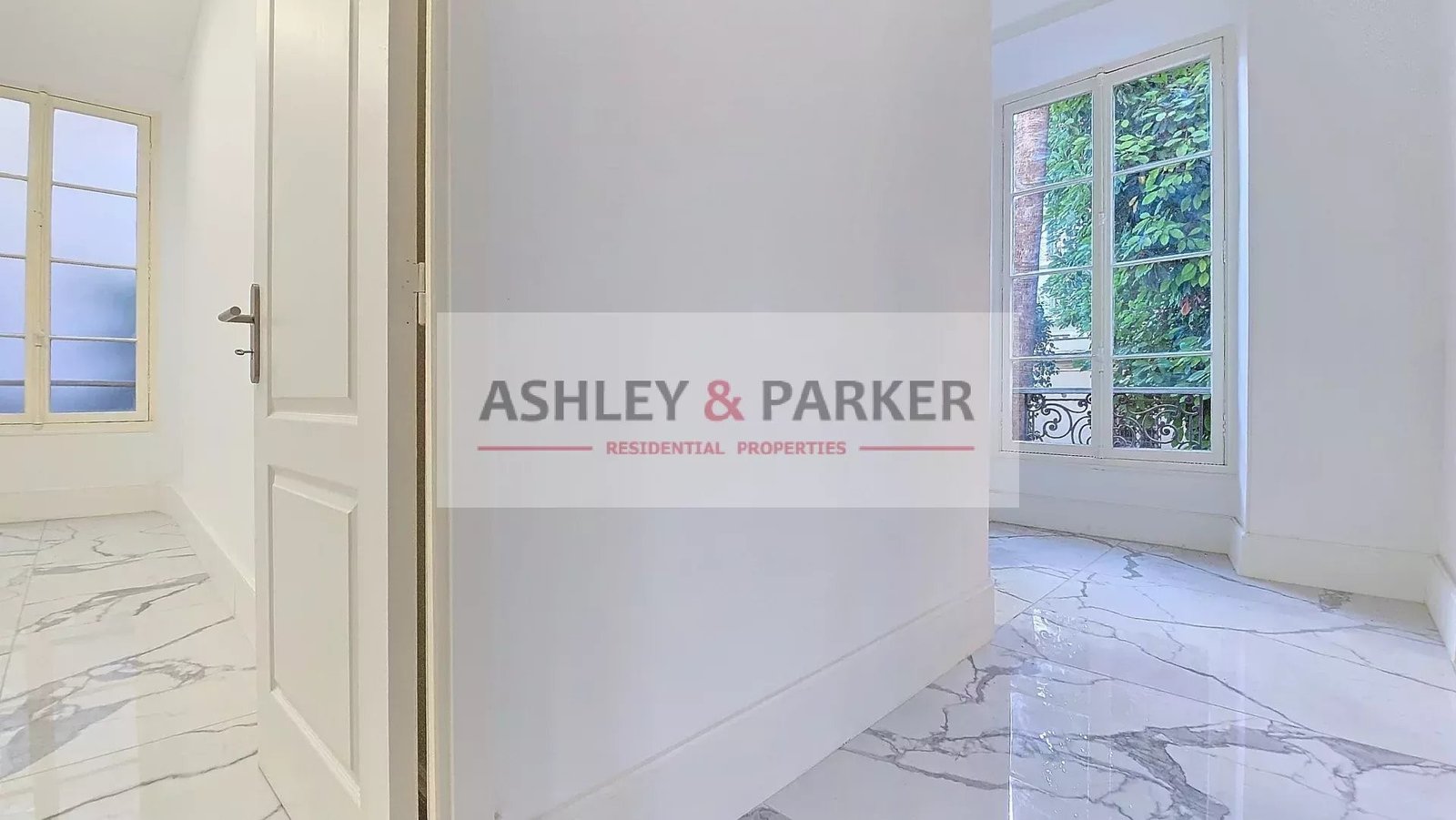 Property photo in Carre d'Argent