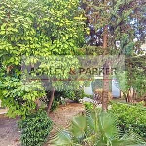 Property in Carre d'Argent
