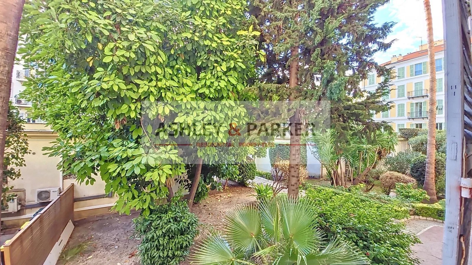 Property photo in Carre d'Argent