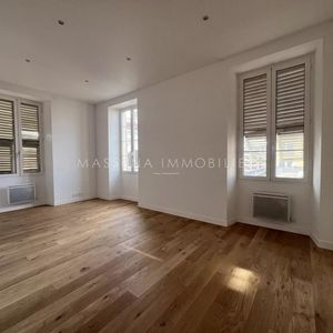 Property in Carre d'Argent