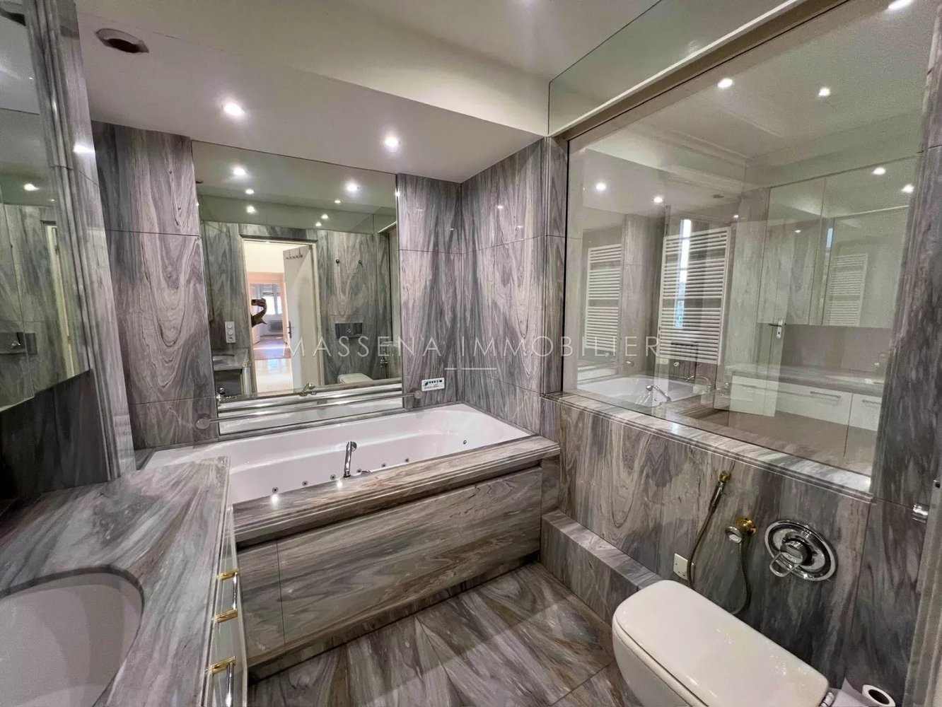 Property photo in Carre d'Argent