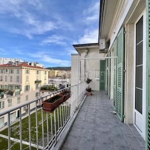 Property in Carre d'Argent