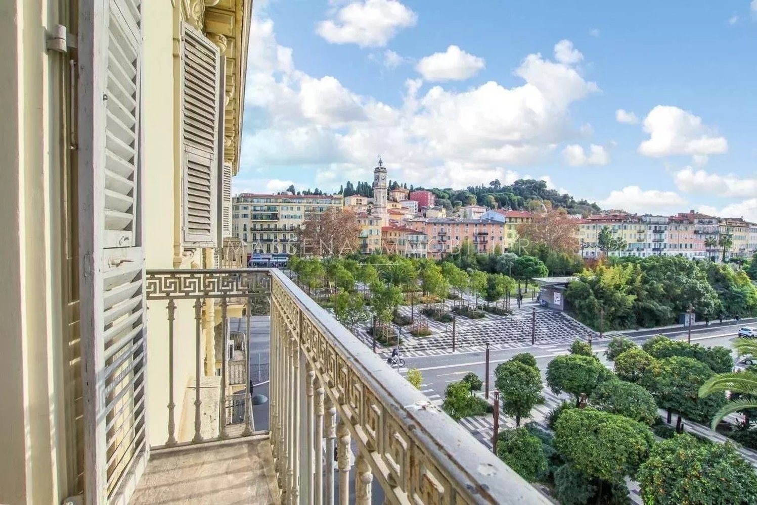 Property photo in Carre d'Argent