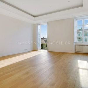 Property in Carre d'Argent