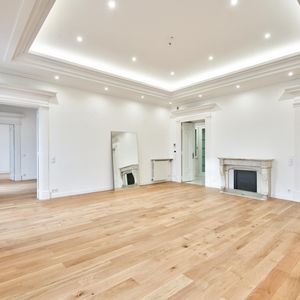 Property in Carre d'Argent