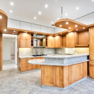 Property in Carre d'Argent