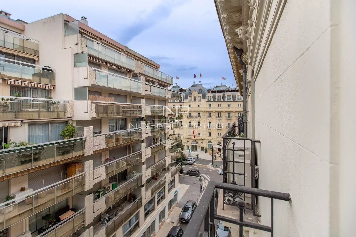 Property photo in Carre d'Argent