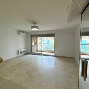 Property in Carre d'Argent