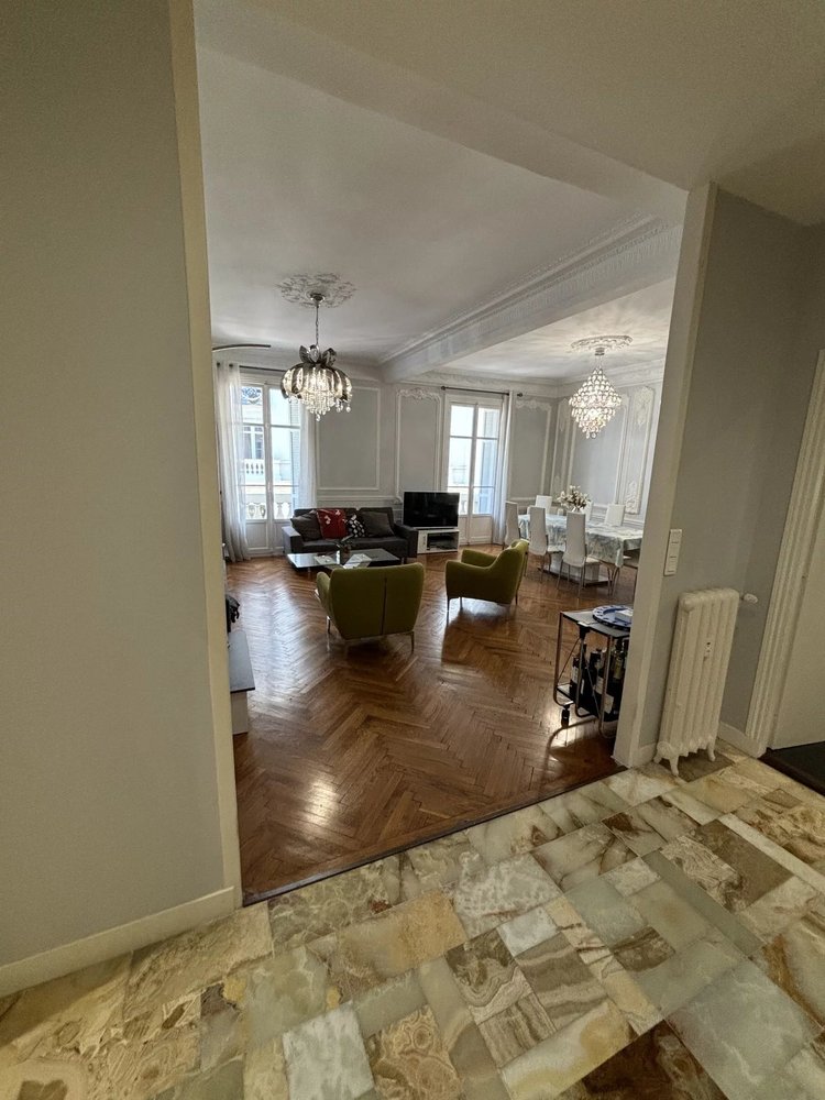 Property photo in Carre d'Or