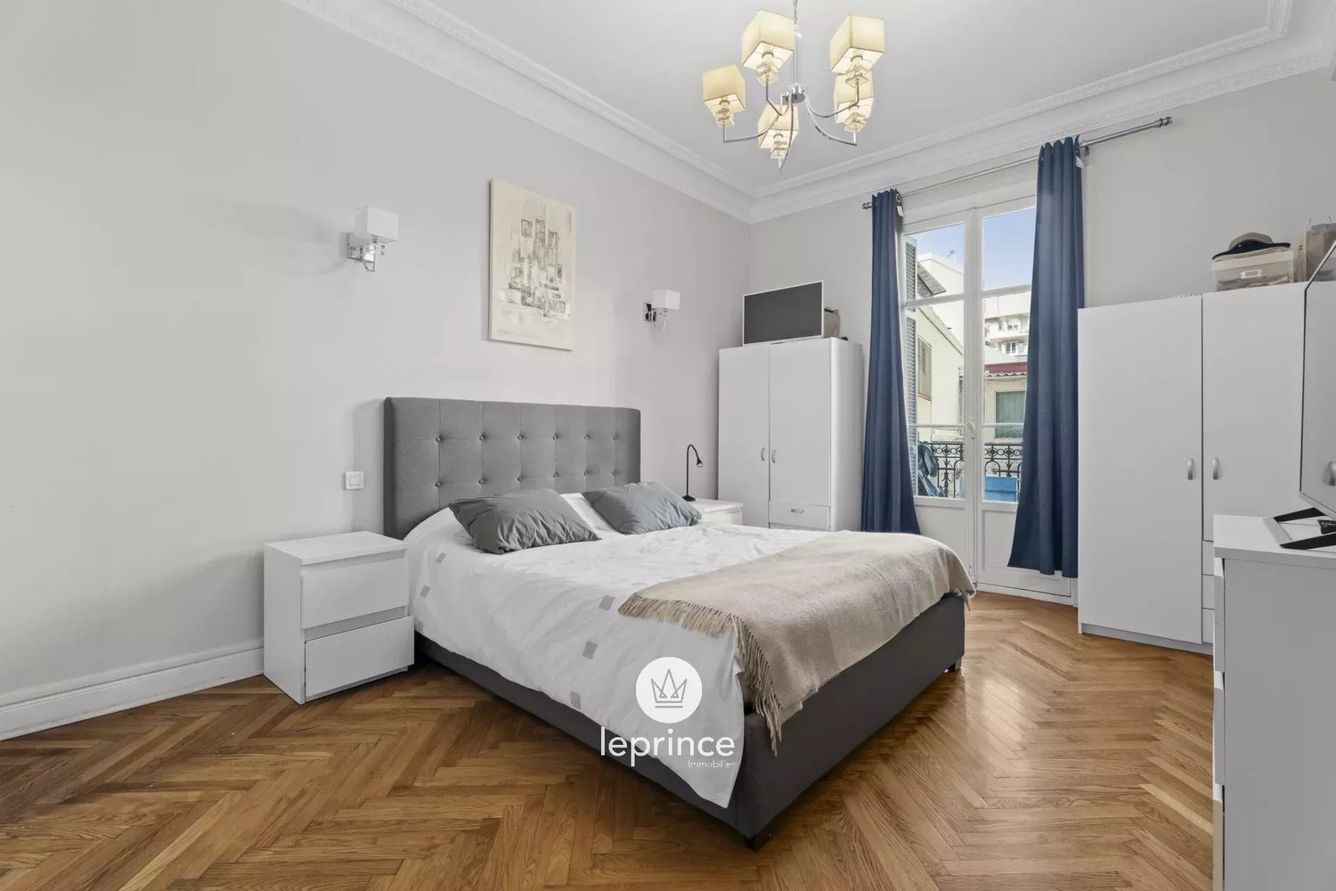 Property photo in Carre d'Or