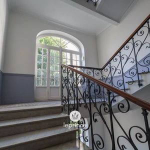 Property in Carre d'Or