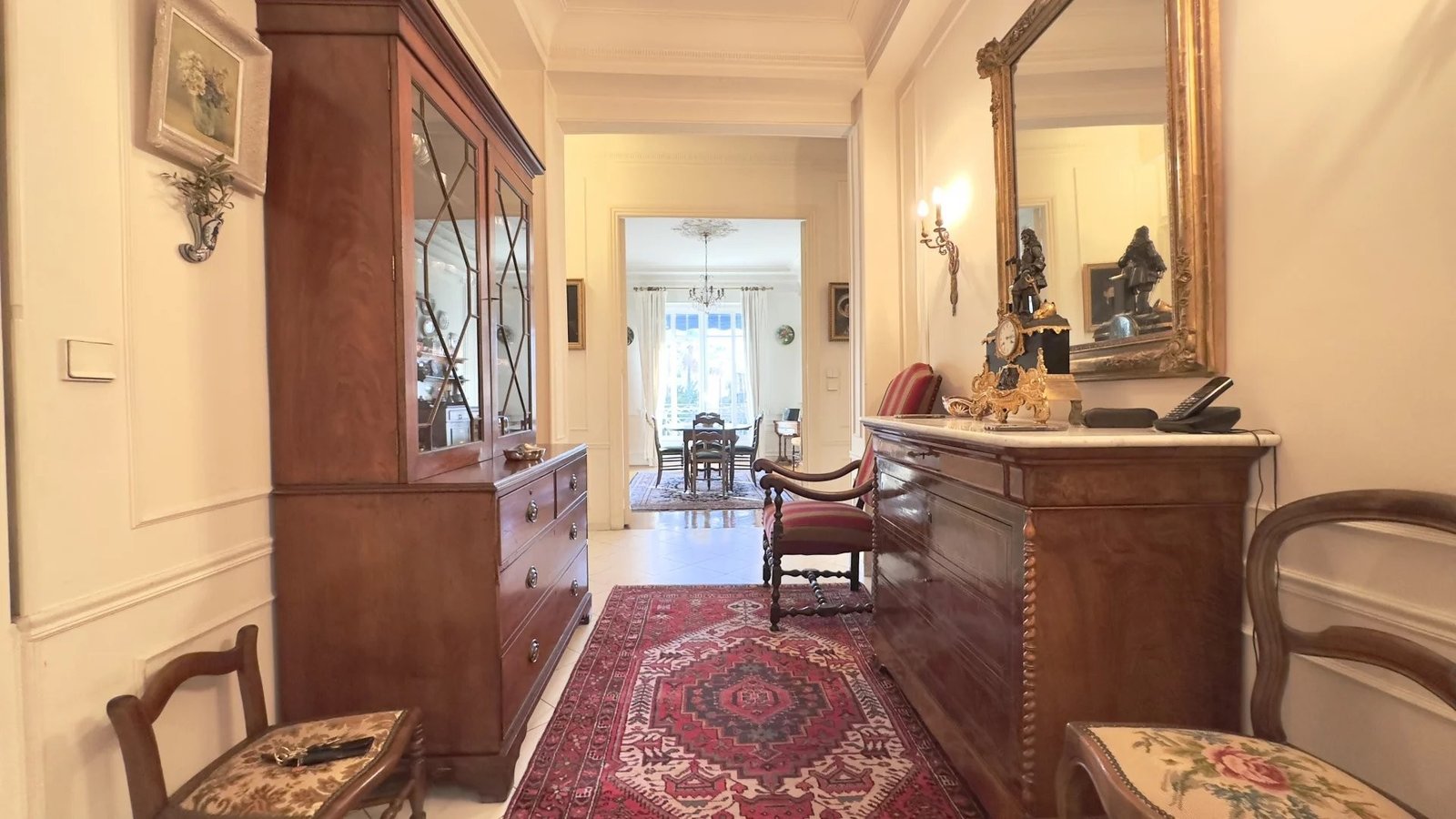 Property photo in Carre d'Or