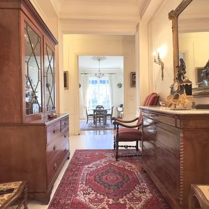 Property in Carre d'Or