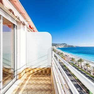 Property in Carre d'Or