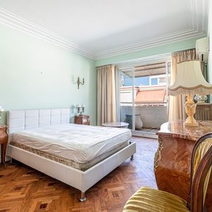 Property in Carre d'Or