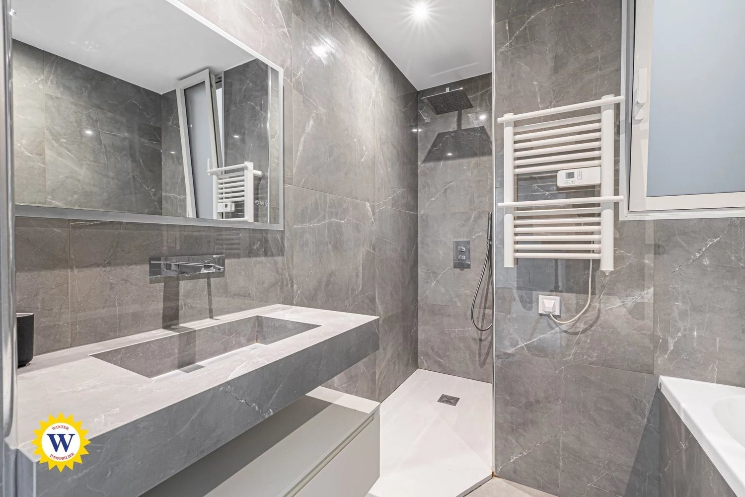 Property photo in Carre d'Or