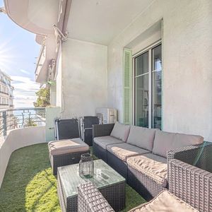 Property in Carre d'Or