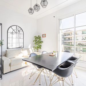 Property in Carre d'Or