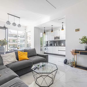 Property in Carre d'Or