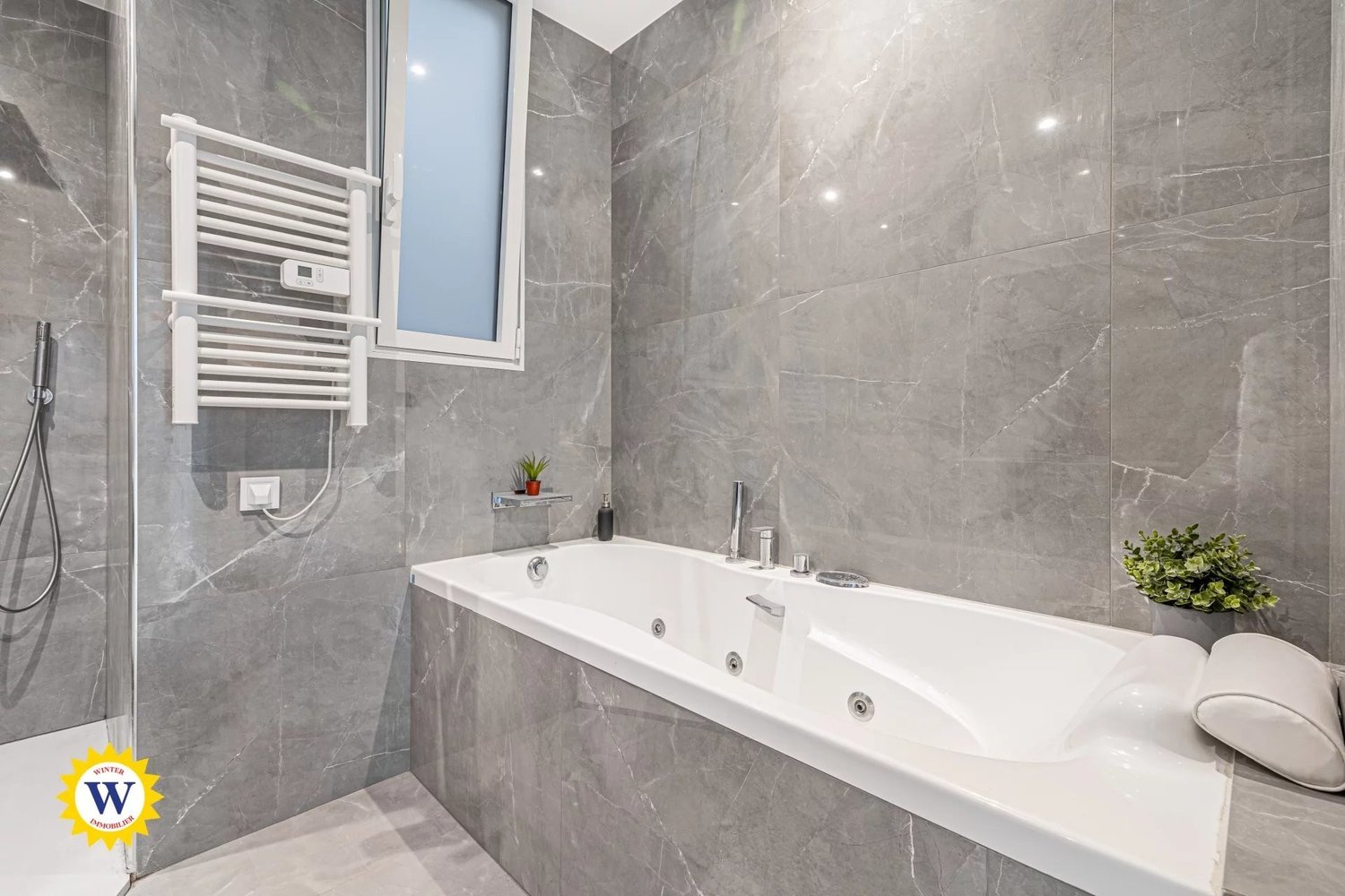 Property photo in Carre d'Or