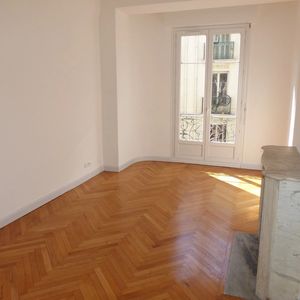 Property in Carre d'Or