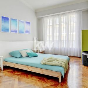 Property in Carre d'Or