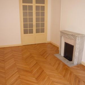 Property in Carre d'Or