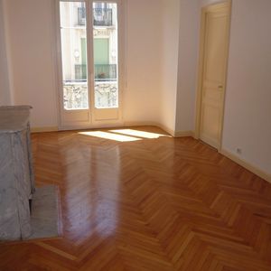 Property in Carre d'Or