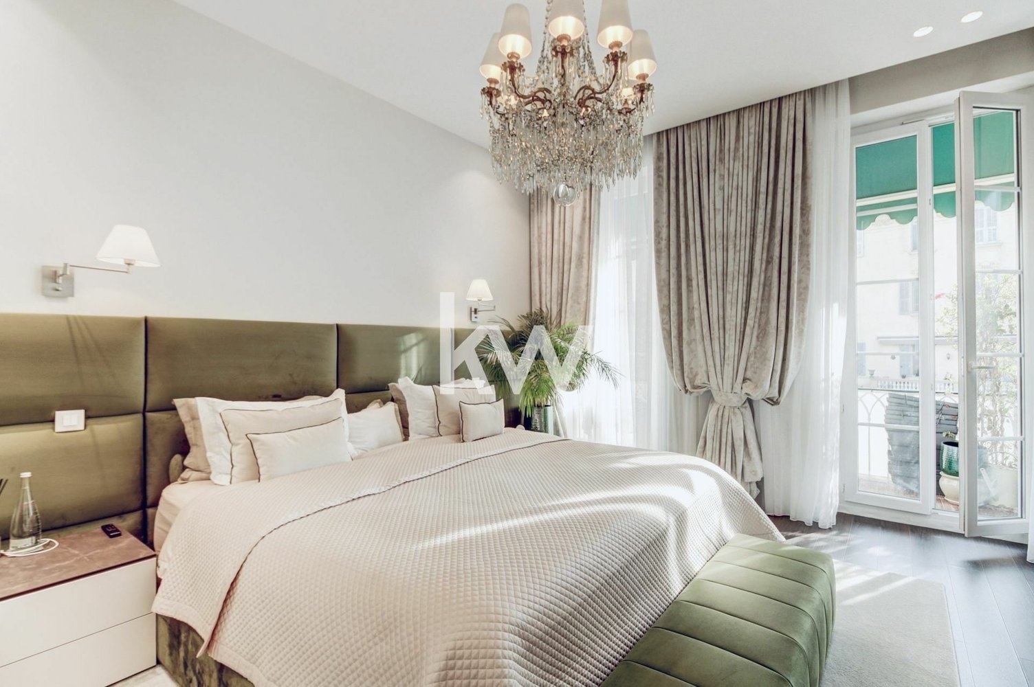 Property photo in Carre d'Or