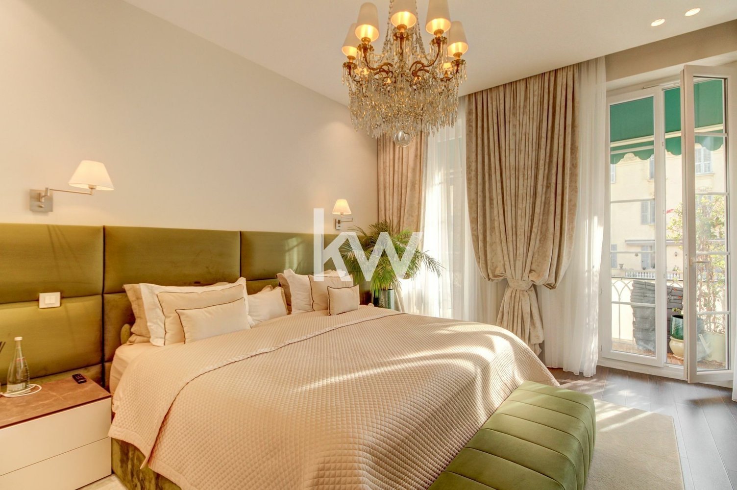 Property photo in Carre d'Or