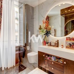 Property in Carre d'Or