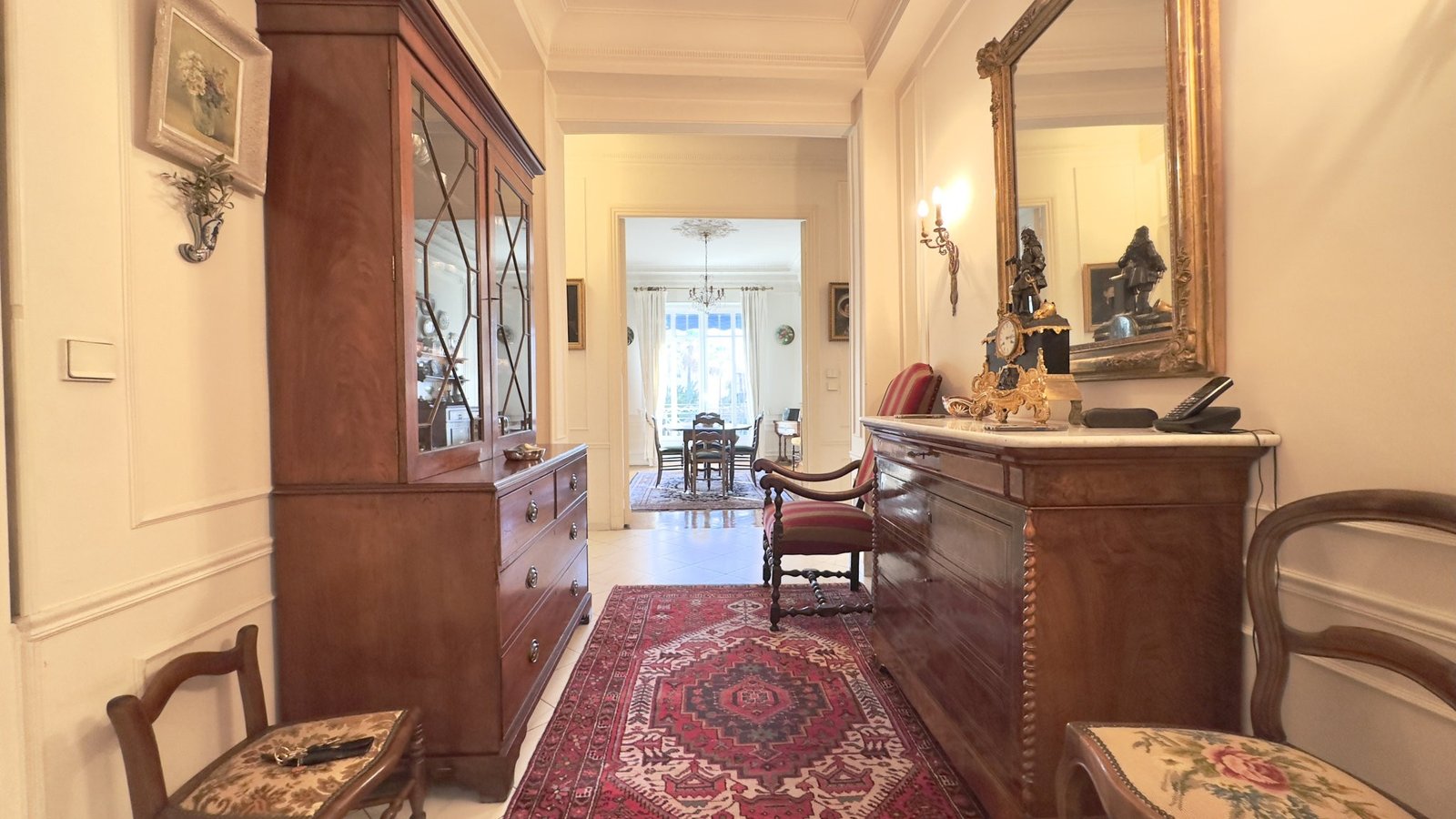 Property photo in Carre d'Or