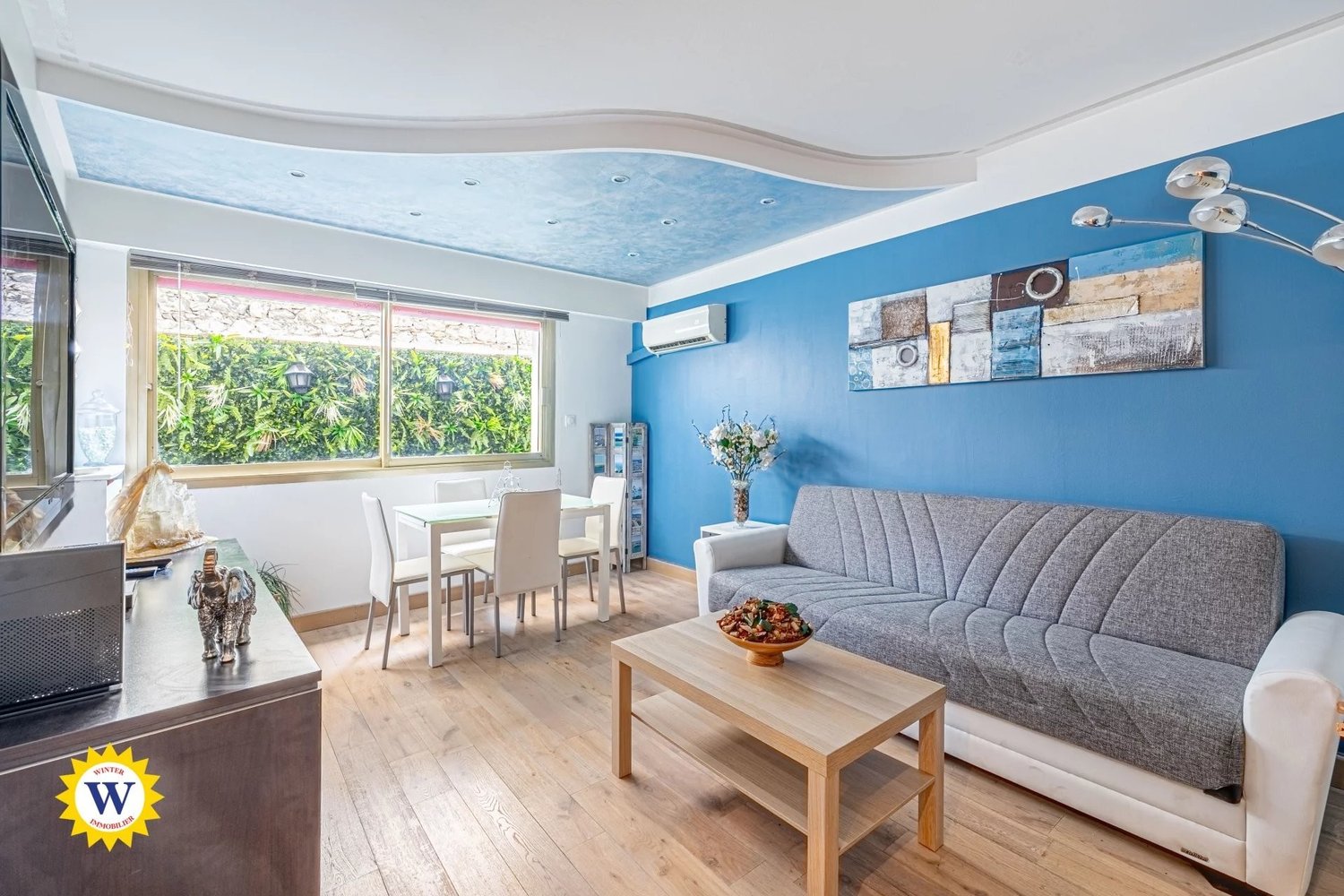 Property photo in Carre d'Or