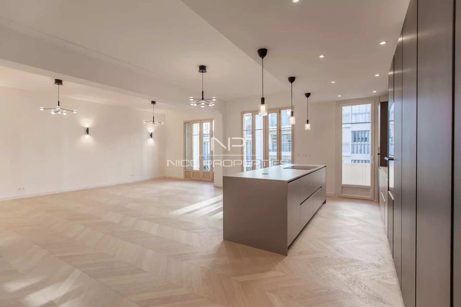 Property photo in Carre d'Or