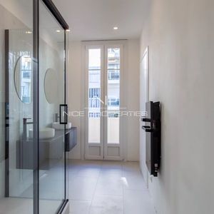 Property in Carre d'Or