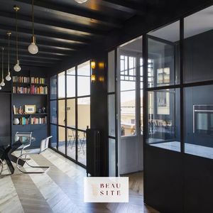 Property in Carre d'Or