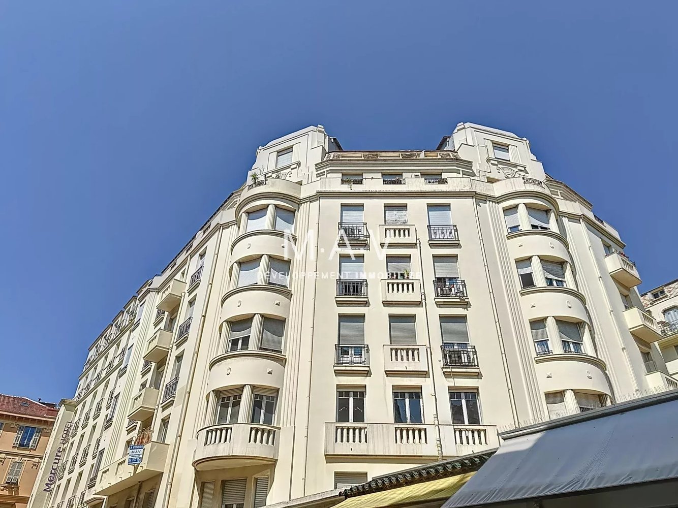 Property photo in Carre d'Or