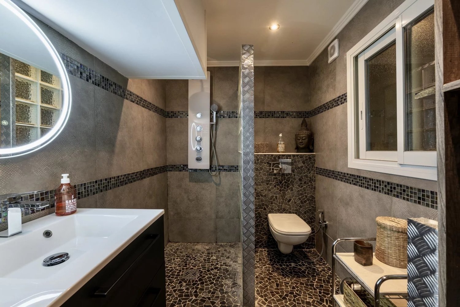 Property photo in Port