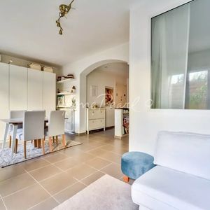 Property in Carre d'Argent