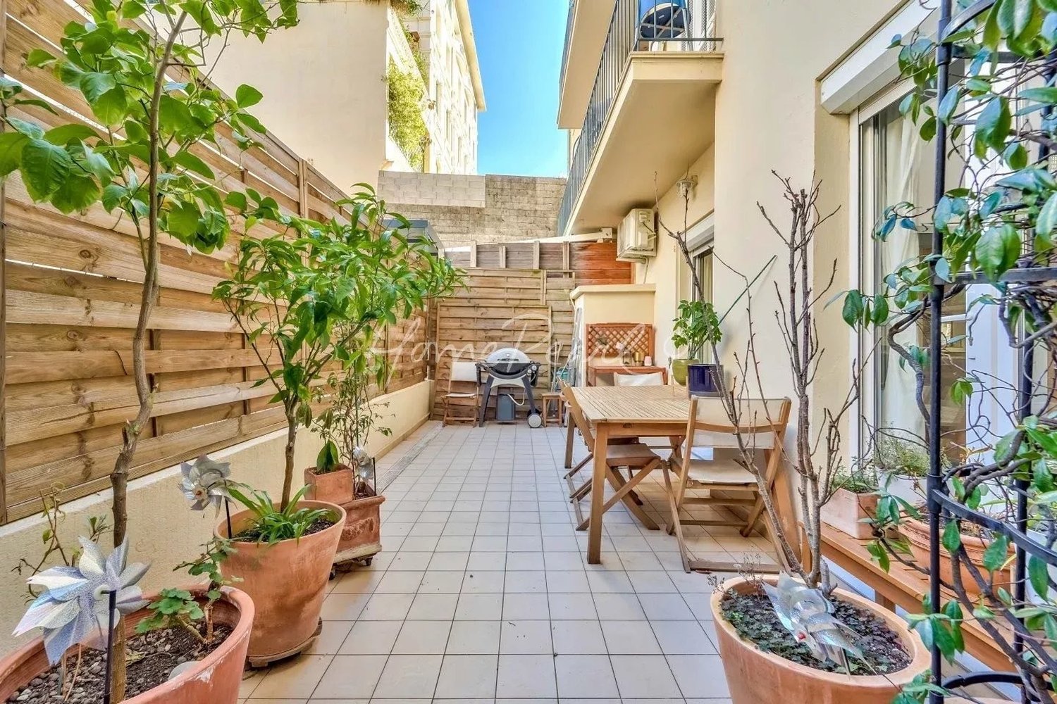 Property photo in Carre d'Argent