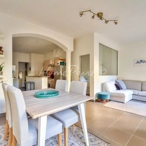 Property in Carre d'Argent