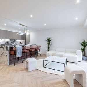 Property in Carre d'Argent