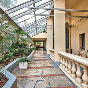 Property in Carre d'Argent