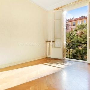 Property in Carre d'Argent