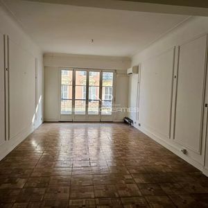 Property in Carre d'Argent