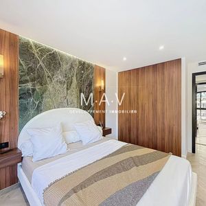 Property in Carre d'Argent