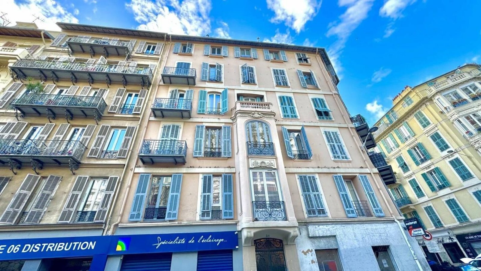 Property photo in Carre d'Argent