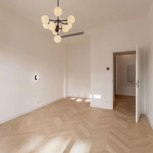 Property in Carre d'Or