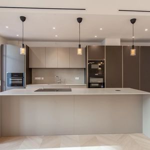 Property in Carre d'Or