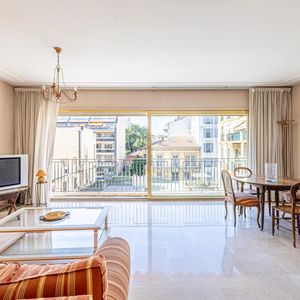 Property in Carre d'Or